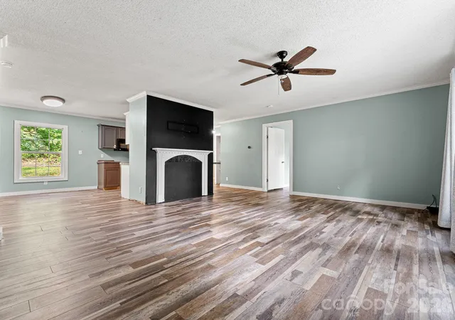 Photo 4 of Single family home for sale at 195 Shiloh Rd, Asheville, NC 28803 | MLS# 4416952 | Listing updated on 2026-10-07