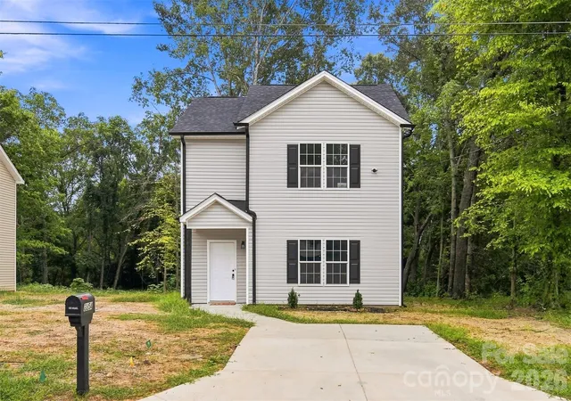 Photo 1 of Single family home for sale at 2254 Lula St, Winston Salem, NC 27101 | MLS# 4416956 | Listing updated on 2026-09-22