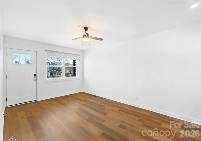5th image of 3019 Columbus Cir, Charlotte, NC 28208 | MLS# 4416977