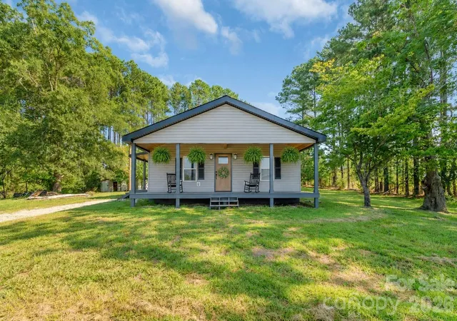 Photo 4 of Single family home for sale at 500 Gregory Rd, Jefferson, SC 29718 | MLS# 4416987 | Listing updated on 2026-08-22