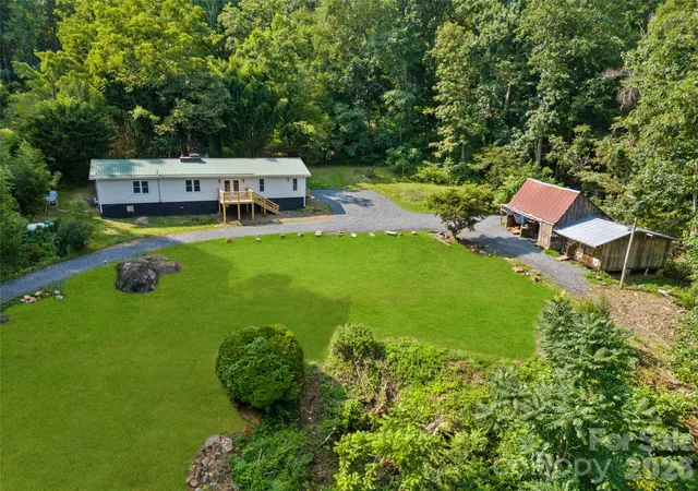 Photo 1 of Single family home for sale at 1218 Sweet Creek Rd, Bakersville, NC 28705 | MLS# 4417001 | Listing updated on 2026-08-22