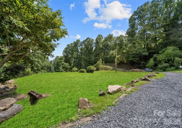 Photo 3 of Single family home for sale at 1218 Sweet Creek Rd, Bakersville, NC 28705 | MLS# 4417001 | Listing updated on 2026-08-22
