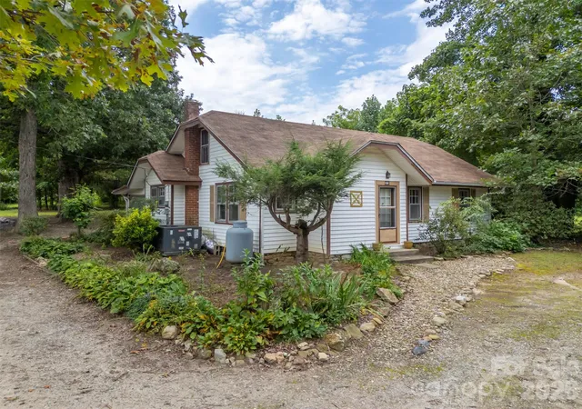 4th image of 375 E King St, East Flat Rock, NC 28726 | MLS# 4417012