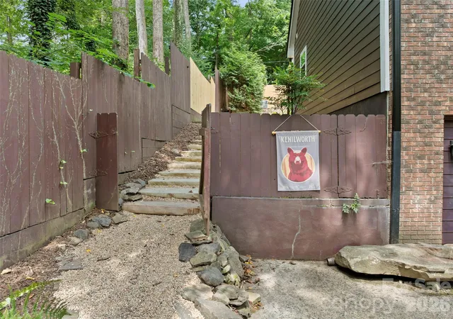 47th image of 28 Marne Rd, Asheville, NC 28803 | MLS# 4417018