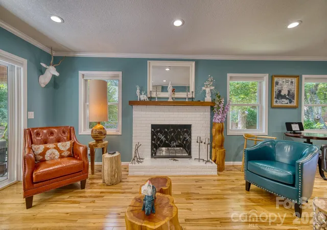 3rd image of 130 Exeter Ct, Hendersonville, NC 28791 | MLS# 4417039