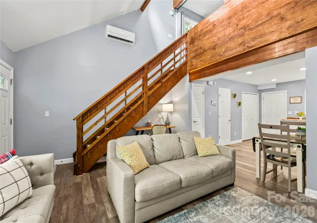 4th image of 15 N Garden Ct, Fletcher, NC 28732 | MLS# 4417049