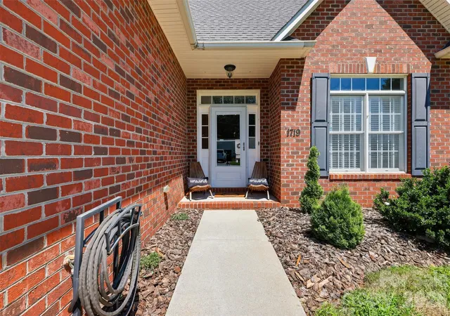 Photo 34 of Single family home for sale at 1719 30th Avenue Ct Ne, Hickory, NC 28601 | MLS# 4417050 | Listing updated on 2026-09-06