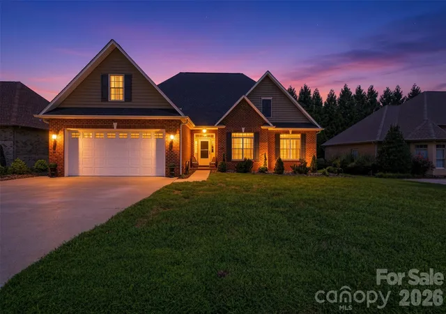 Photo 3 of Single family home for sale at 1719 30Th Avenue Ct Ne, Hickory, NC 28601 | MLS# 4417050 | Listing updated on 2026-09-21