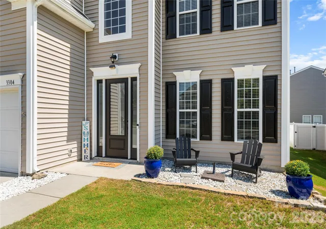 Photo 3 of Single family home for sale at 3304 Brackhill St, Davidson, NC 28036 | MLS# 4417056 | Listing updated on 2026-10-04