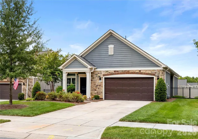 Photo 2 of Single family home for sale at 661 Poplar View Dr Nw, Concord, NC 28027 | MLS# 4417059 | Listing updated on 2026-09-13