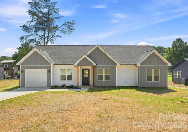 1st image of 1513 Robin Rd, Newton, NC 28658 | MLS# 4417080