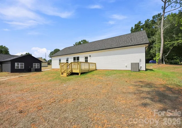 13th image of 1513 Robin Rd, Newton, NC 28658 | MLS# 4417080