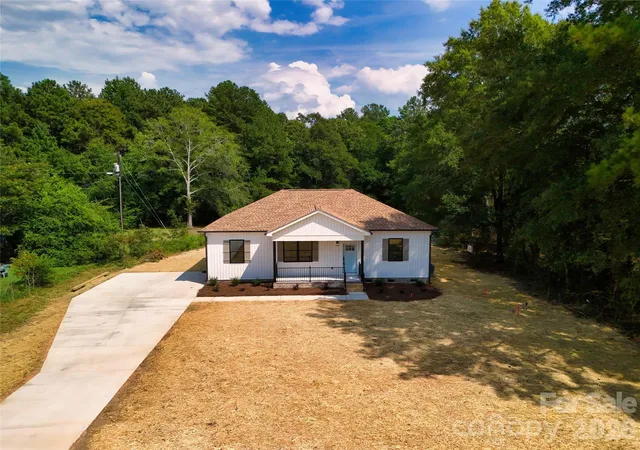 Photo 1 of Single family home for sale at 4700 Harmony Church Rd, Edgemoor, SC 29712 | MLS# 4417082 | Listing updated on 2026-09-05