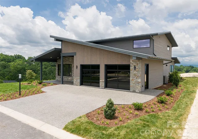 4th image of 24 S Watchman Dr, Hendersonville, NC 28791 | MLS# 4417111