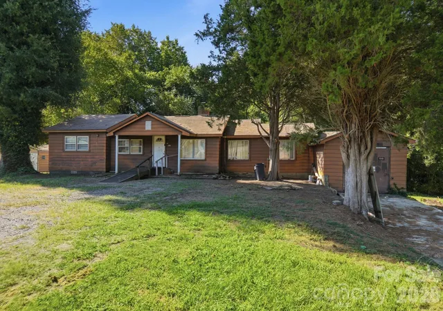 Photo 1 of Single family home for sale at 1021 Ramseur Rd, Bessemer City, NC 28016 | MLS# 4417115 | Listing updated on 2026-09-28