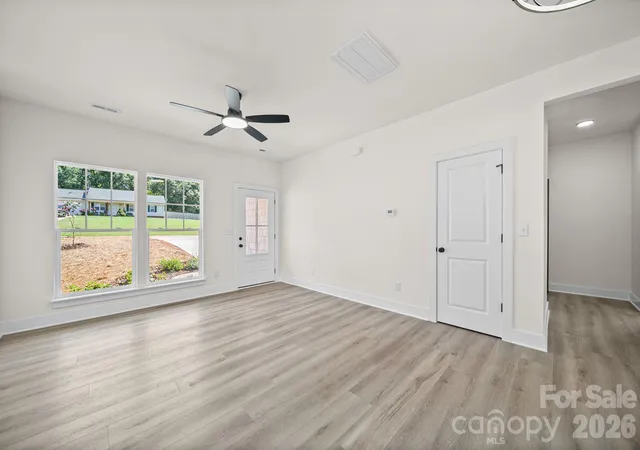 Photo 2 of Single family home for sale at 1074 Lyndsey Brook Ct, Lincolnton, NC 28092 | MLS# 4417119 | Listing updated on 2026-10-21