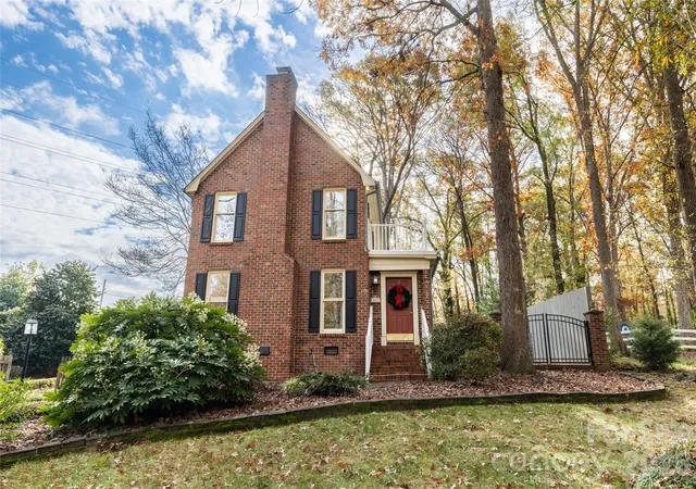 Photo 1 of Single family home for sale at 819 Willowhaven Ct, Rock Hill, SC 29732 | MLS# 4417130 | Listing updated on 2026-10-26