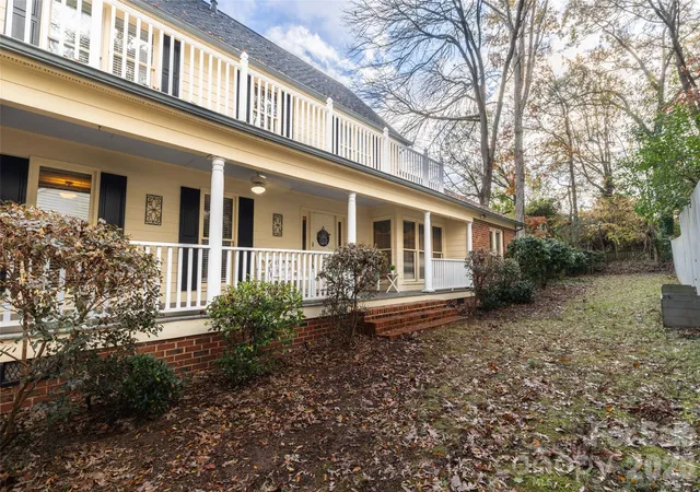 Photo 2 of Single family home for sale at 819 Willowhaven Ct, Rock Hill, SC 29732 | MLS# 4417130 | Listing updated on 2026-10-26