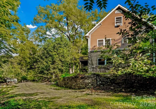Photo 3 of Single family home for sale at 278 Kelses Valley Dr, Mars Hill, NC 28754 | MLS# 4417135 | Listing updated on 2026-09-21
