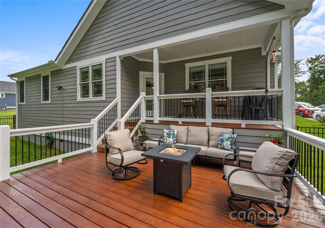 2nd image of 202 Windy Acres Knoll Dr, Hendersonville, NC 28792 | MLS# 4417155