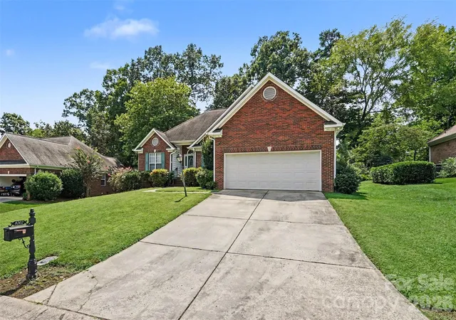 2nd image of 8202 Stevens Mill Rd, Matthews, NC 28104 | MLS# 4417158