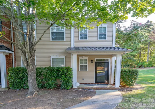 Townhouse for sale at 227 Township Dr, Fort Mill, SC 29715 | MLS# 4417161