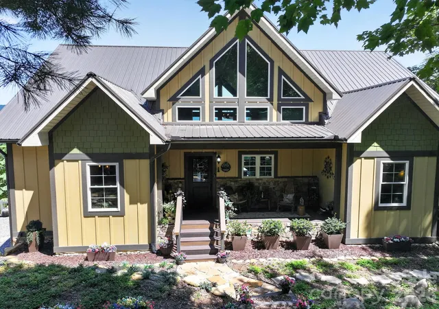 Photo 1 of Single family home for sale at 100 Brookstone Mountain Trl, Franklin, NC 28734 | MLS# 4417171 | Listing updated on 2026-08-25