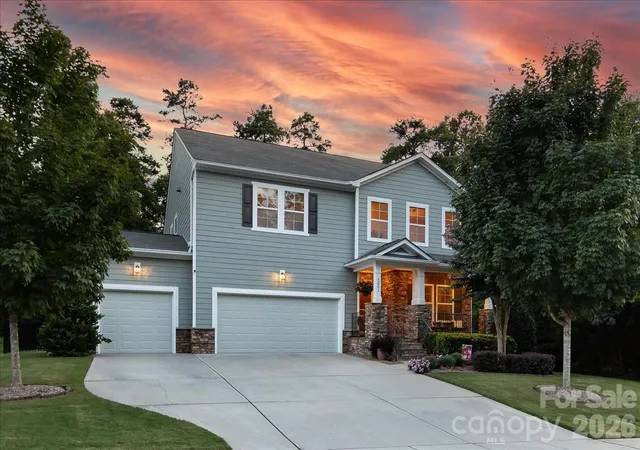Photo 2 of Single family home for sale at 2001 Madeira Cir, Waxhaw, NC 28173 | MLS# 4417175 | Listing updated on 2026-10-04