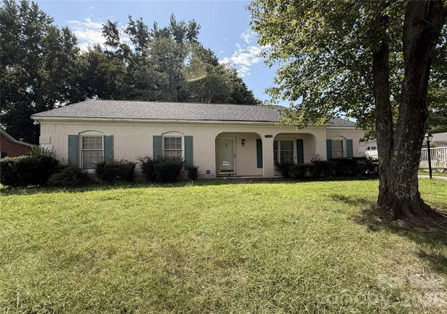 1st image of 6625 Woodfield Dr, Charlotte, NC 28215 | MLS# 4417217