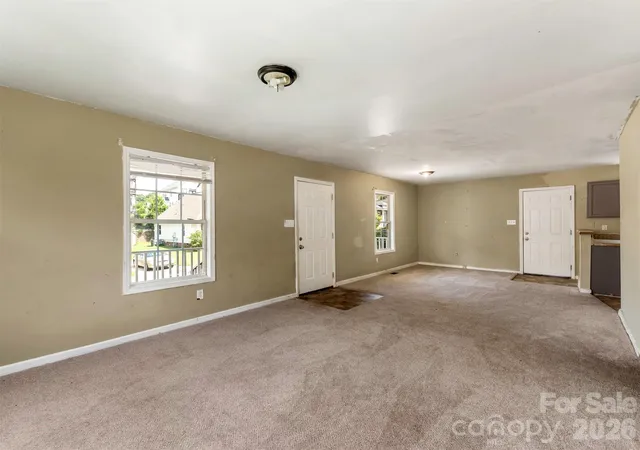 Photo 3 of Single family home for sale at 427 Katonah Ave, Charlotte, NC 28208 | MLS# 4417218 | Listing updated on 2026-10-02