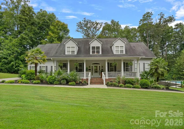 2nd image of 3850 Oakdale Rd, Charlotte, NC 28216 | MLS# 4417227