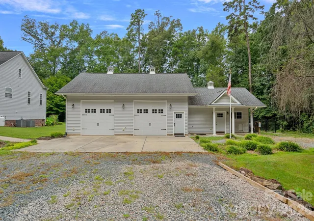 5th image of 3850 Oakdale Rd, Charlotte, NC 28216 | MLS# 4417227