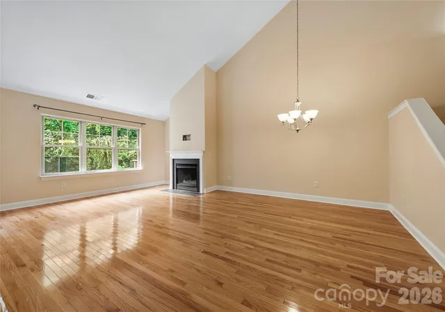Photo 2 of Townhouse for sale at 156 B Wash Creek Dr, Hendersonville, NC 28739 | MLS# 4417230 | Listing updated on 2026-09-26
