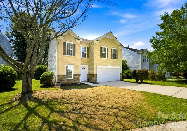 Photo 1 of Single family home for sale at 117 Farm Springs Dr, Mount Holly, NC 28120 | MLS# 4417237 | Listing updated on 2026-09-20