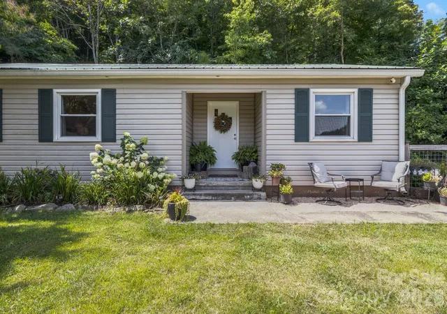 38th image of 1772 Nc 9 Hwy, Black Mountain, NC 28711 | MLS# 4417247