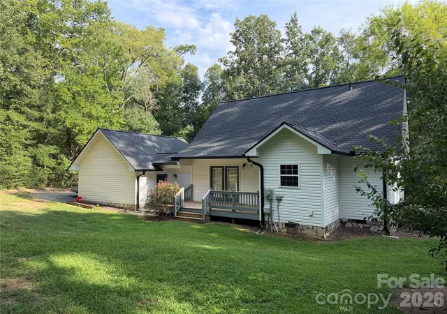 Photo 2 of Single family home for sale at 510 W Allenton St, Mount Gilead, NC 27306 | MLS# 4417257 | Listing updated on 2026-09-03