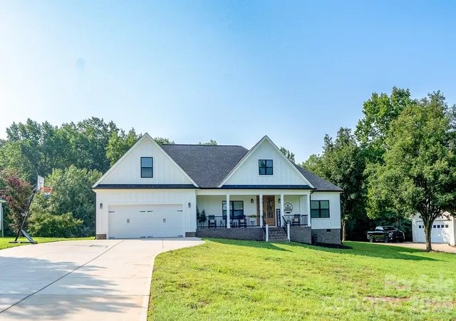 2nd image of 3012 Cedar Point Dr, Shelby, NC 28150 | MLS# 4417265