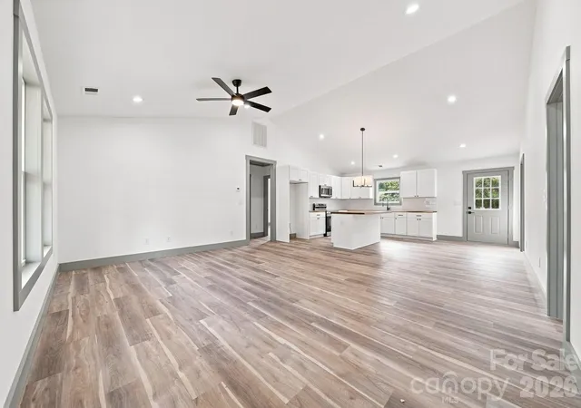 Photo 5 of Single family home for sale at 2953 Link Dr, Granite Falls, NC 29630 | MLS# 4417266 | Listing updated on 2026-09-05
