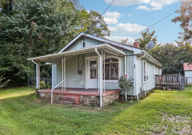 1st image of 52 Clay St, Waynesville, NC 28786 | MLS# 4417267