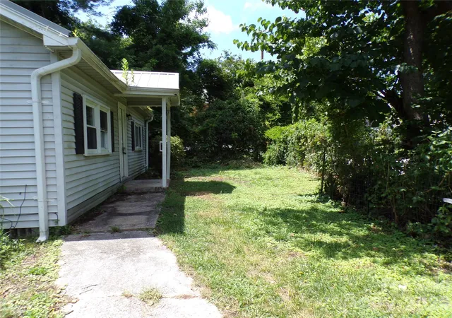 3rd image of 2131 Somerset Dr #441, Hendersonville, NC 28791 | MLS# 4417277