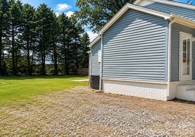Photo 20 of Single family home for sale at 802 3rd St Se, Conover, NC 28613 | MLS# 4417286 | Listing updated on 2026-09-13