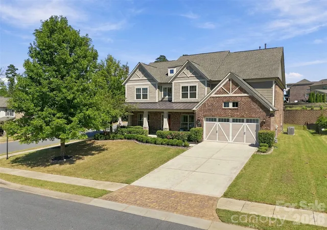 Photo 1 of Single family home for sale at 530 Vine St, Fort Mill, SC 29707 | MLS# 4417300 | Listing updated on 2026-10-03