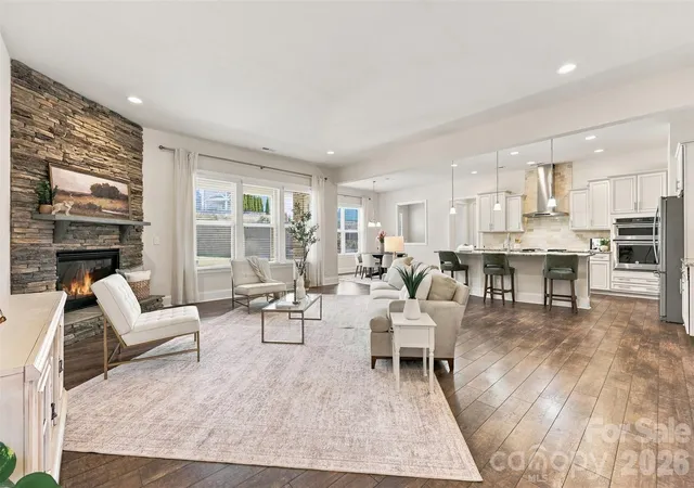 Photo 3 of Single family home for sale at 530 Vine St, Fort Mill, SC 29707 | MLS# 4417300 | Listing updated on 2026-10-03