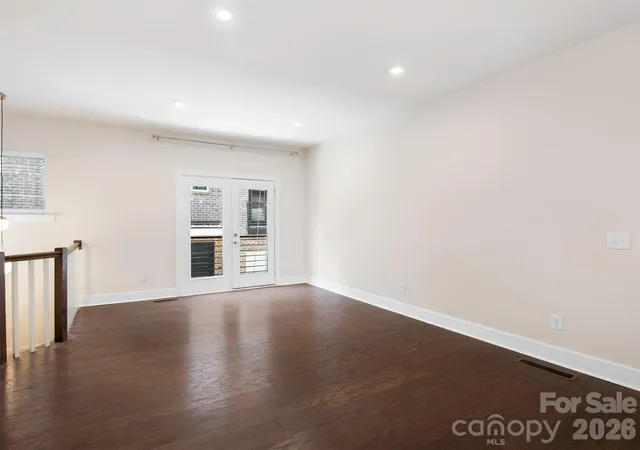 Photo 4 of Townhouse for sale at 16023 Roscoe Ln #L52, Charlotte, NC 28204 | MLS# 4417301 | Listing updated on 2026-10-03