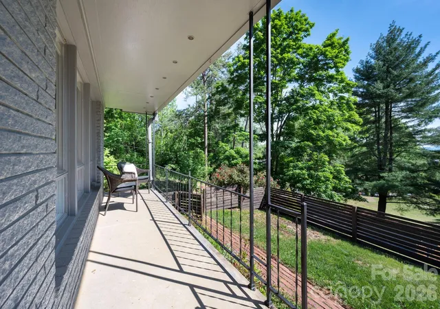 2nd image of 301 Stratford Rd, Asheville, NC 28804 | MLS# 4417374