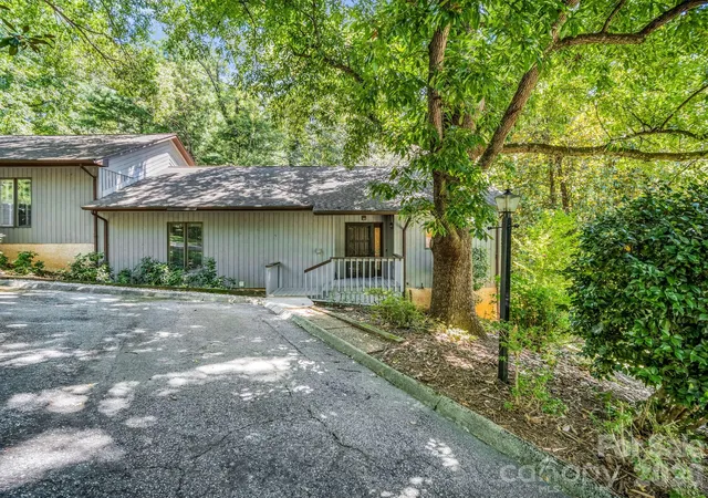 3rd image of 335 Melrose Ave, Tryon, NC 28782