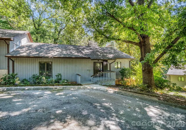 4th image of 335 Melrose Ave, Tryon, NC 28782