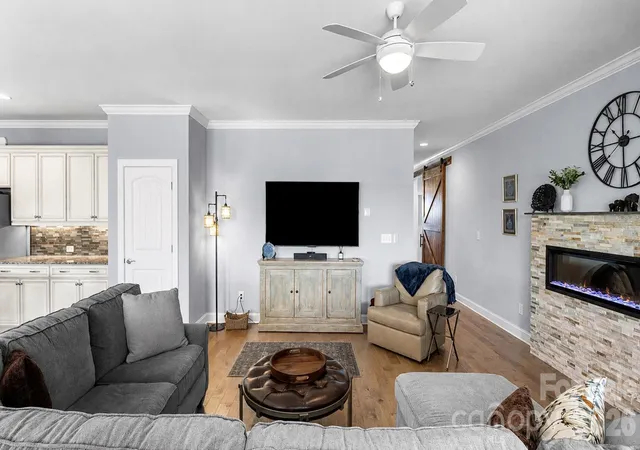 Photo 4 of Single family home for sale at 5262 Looking Glass Trl, Denver, NC 28037 | MLS# 4417397 | Listing updated on 2026-09-01