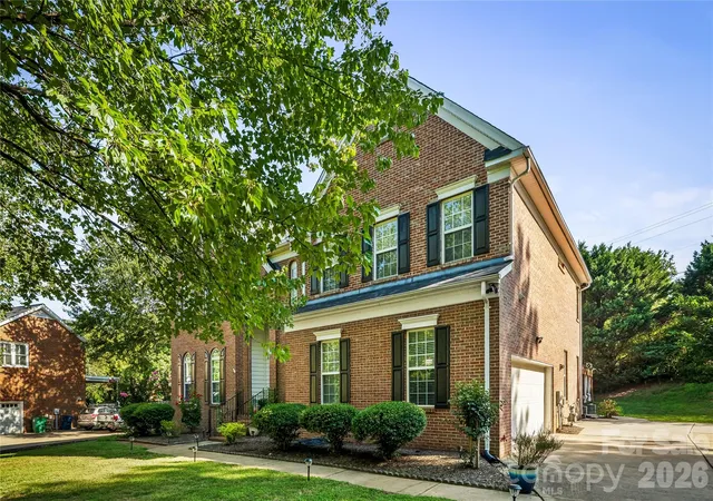 Photo 3 of Single family home for sale at 21717 Shoveller Ct, Cornelius, NC 28031 | MLS# 4417399 | Listing updated on 2026-08-29