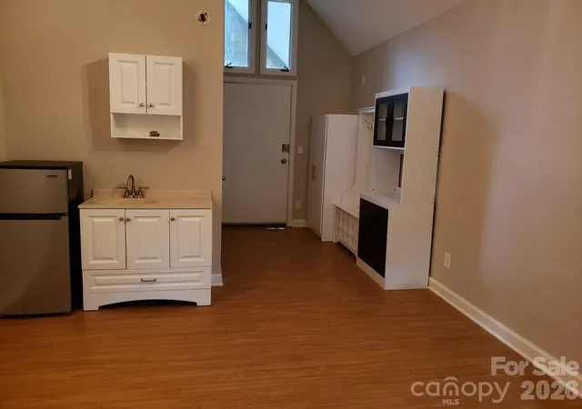 Photo 5 of Condo for sale at 91 River Run #1879, Sapphire, NC 28774 | MLS# 4417409 | Listing updated on 2026-09-01